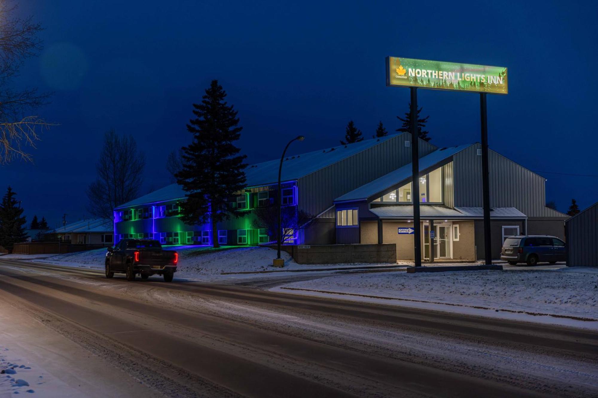 Northern Lights Inn Fort St. John Buitenkant foto