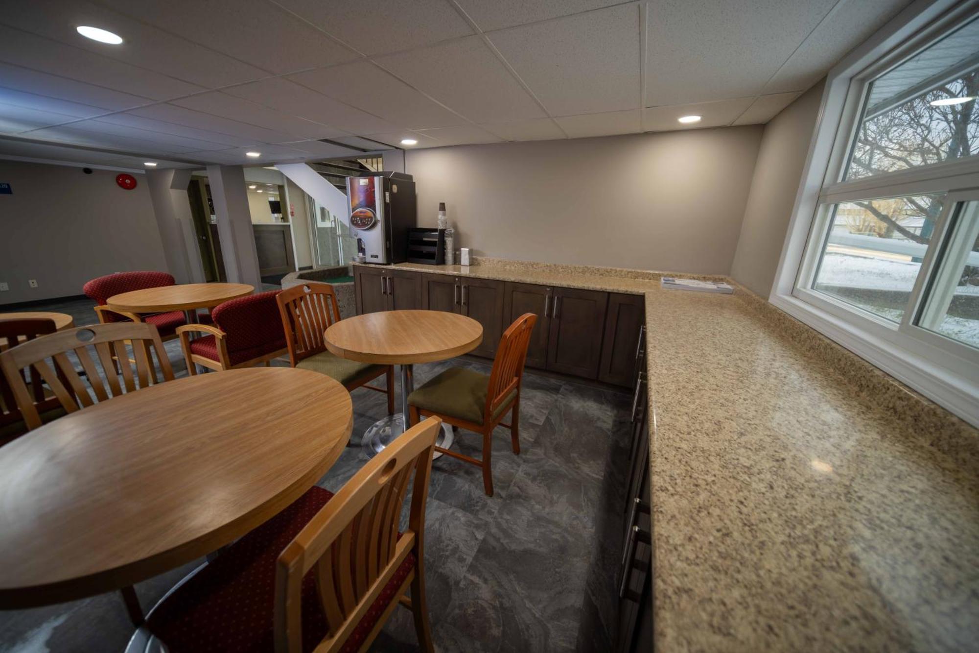Northern Lights Inn Fort St. John Buitenkant foto